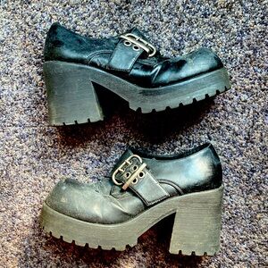 Vintage 90’s Y2K Chunky Platform NoBo Shoes